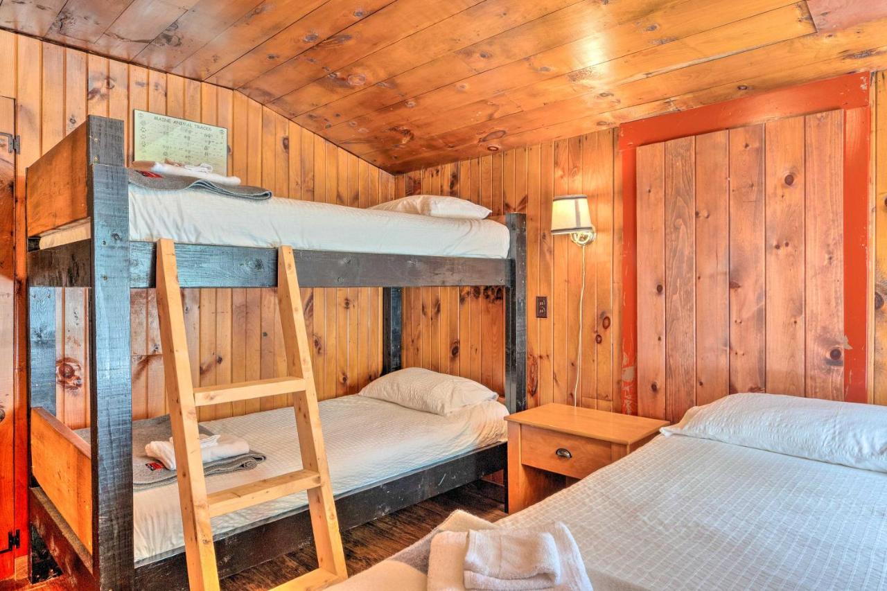 Rustic Cabin Retreat On Rangeley Lake! エクステリア 写真