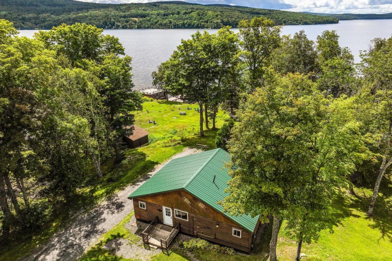 Rustic Cabin Retreat On Rangeley Lake! エクステリア 写真