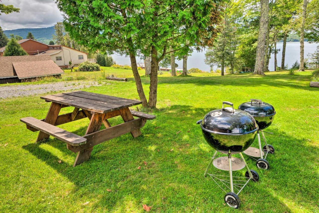 Rustic Cabin Retreat On Rangeley Lake! エクステリア 写真