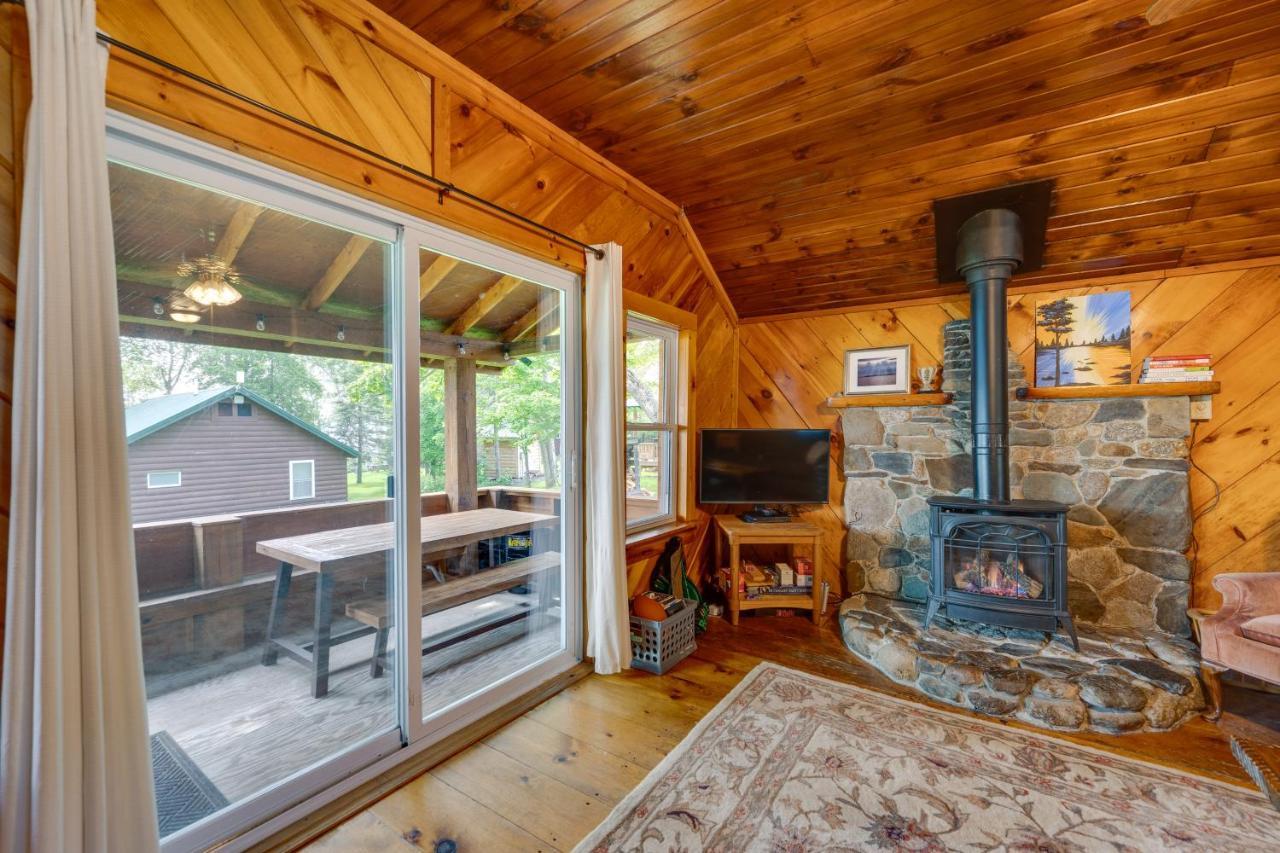 Rustic Cabin Retreat On Rangeley Lake! エクステリア 写真