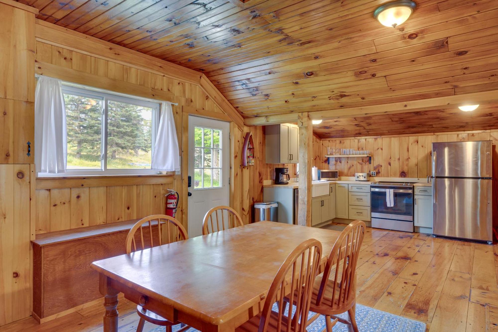 Rustic Cabin Retreat On Rangeley Lake! エクステリア 写真