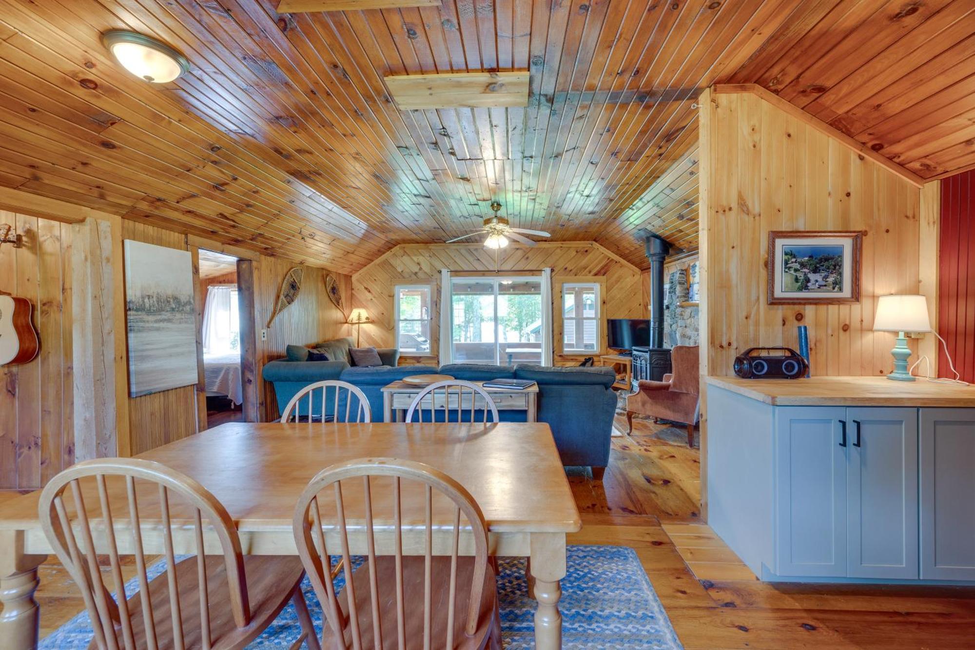 Rustic Cabin Retreat On Rangeley Lake! エクステリア 写真