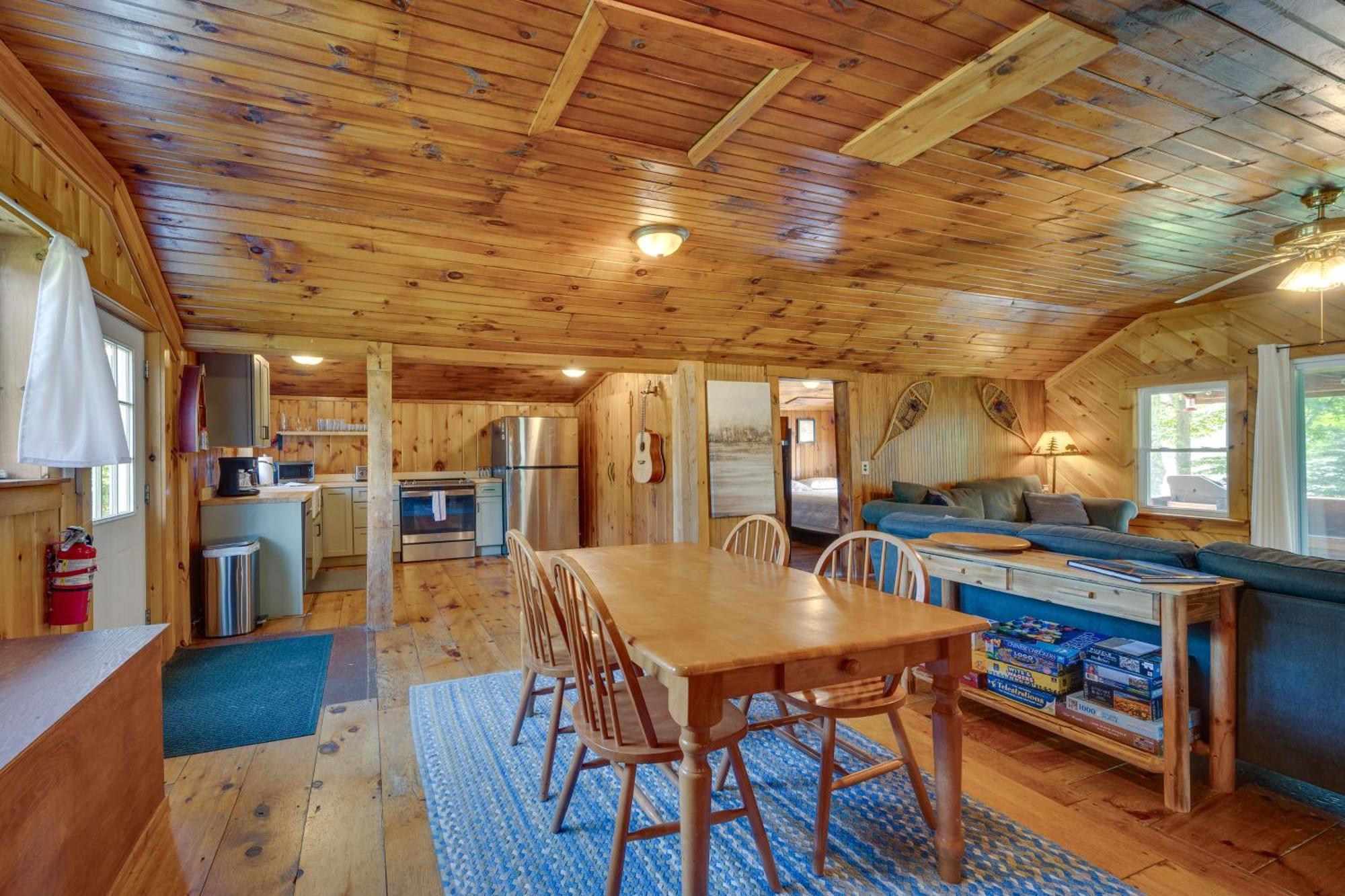 Rustic Cabin Retreat On Rangeley Lake! エクステリア 写真